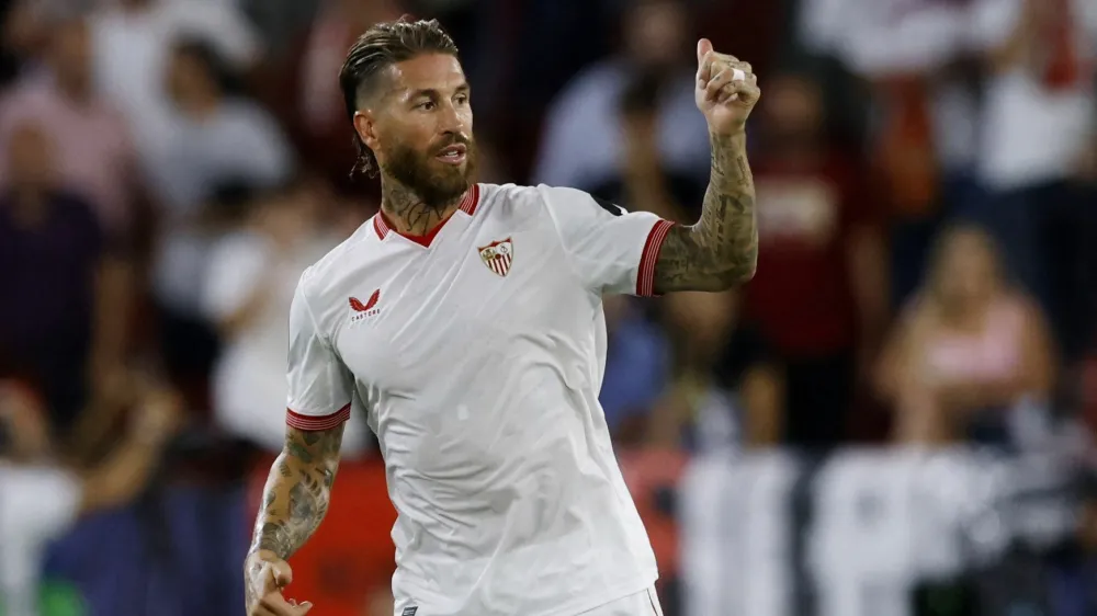 Soccer Football - Champions League - Group B - Sevilla v RC Lens - Ramon Sanchez Pizjuan, Seville, Spain - September 20, 2023 Sevilla's Sergio Ramos reacts REUTERS/Marcelo Del Pozo