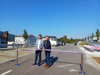 Zlato polje parkirišče