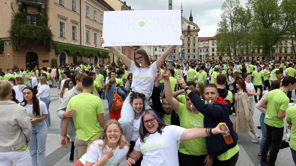 Rezultati jesenskega roka splošne in poklicne mature so potrdili, da so se kandidati na obeh maturah v celoti odrezali slabše kot lani. Večina si je tako kot vsako leto oddahnila.