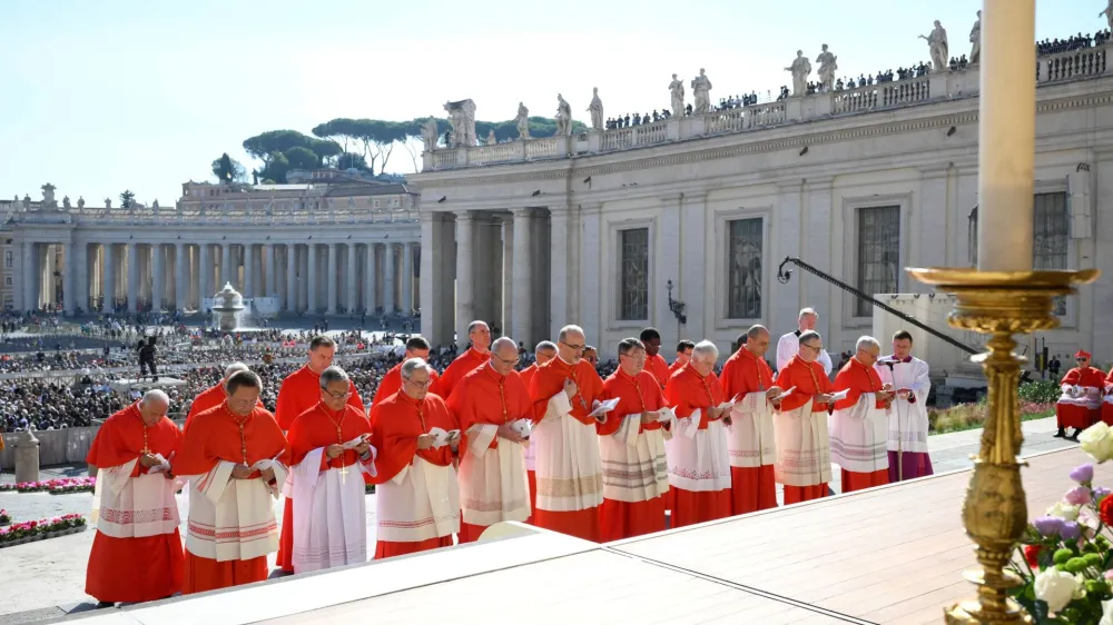 Roman Catholic prelates take part in a consistory ceremony, led by Pope Francis, to elevate them to the rank of cardinal, in Saint Peter's square at the Vatican, September 30, 2023.  Vatican Media/Simone Risoluti/­Handout via REUTERS  ATTENTION EDITORS - THIS IMAGE WAS PROVIDED BY A THIRD PARTY.