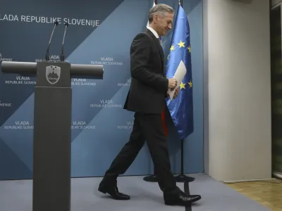 predsednik vlade Robert Golob07.07.2023 - izjava predsednika vlade dr. Roberta Goloba ob odstopu Ministra za zdravje Be&scaron;ič LoredanaFOTO: Luka Cjuha