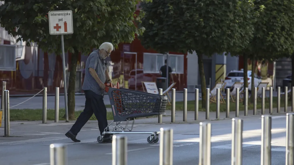 - 29.06.2023 - trgovina - nakupovanje -  //FOTO: Luka Cjuha