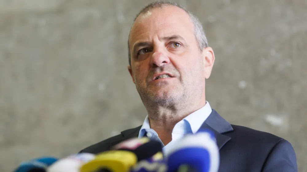 Ljubljana, ministrstvo za naravne vire in prostor.<br>Izjava za medije ministra za naravne vire in prostor v odstopu Urosa Brezana.