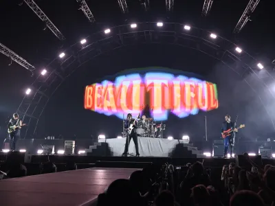 Joker Out v razprodanih Stožicah