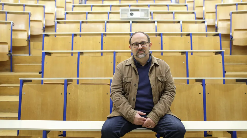 - 14.10.2022 - dr. Roman Kuhar, sociolog - profesor sociologije na Filozofski fakulteti Univerze v Ljubljani. //FOTO: 