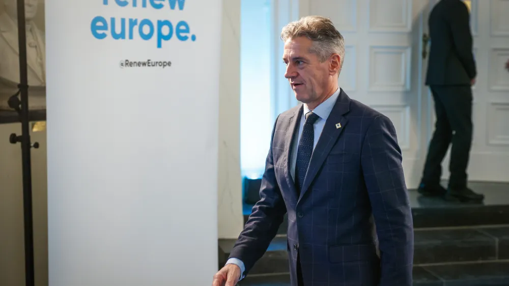 Belgija, Bruselj.<br>Vrh EU, ki se ga je udelezil tudi predsednik vlade Robert Golob.<br>Sestanek predsednikov drzav in vlad politicne skupine Renew Europe pred zasedanjem Evropskega sveta.