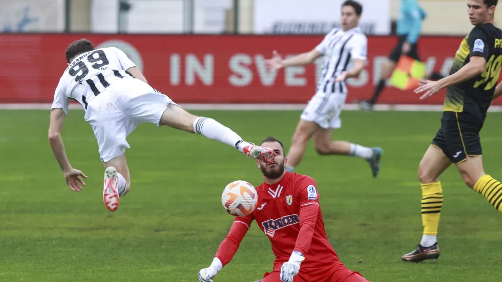 Emil Velič, Dardan Shabanhaxhaj- 29.10.2023 – nogomet – Radomlje: Mura, Prva liga Telemach, 14. krog: //FOTO: Jaka Gasar