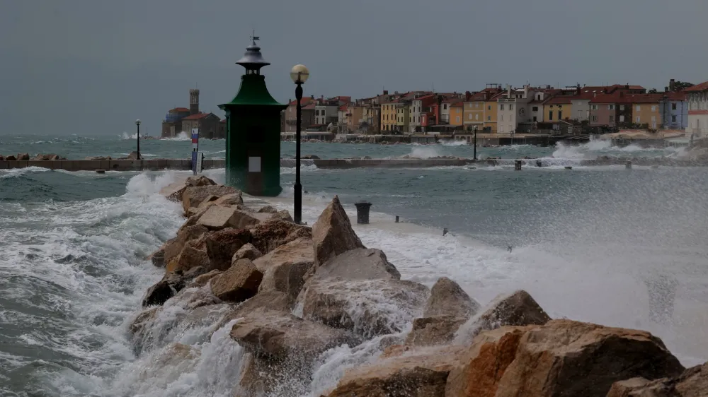 Piran.<br>Poplavljanje morja v Piranu.