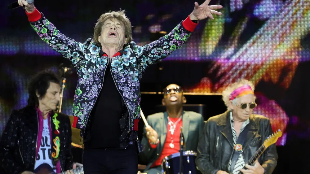 Mick Jagger, Ronnie Wood and Keith Richards of The Rolling Stones perform as part of their "Stones Sixty Europe 2022 Tour", at the Hippodrome de Longchamp in Paris, France July 23, 2022. REUTERS/Pascal Rossignol