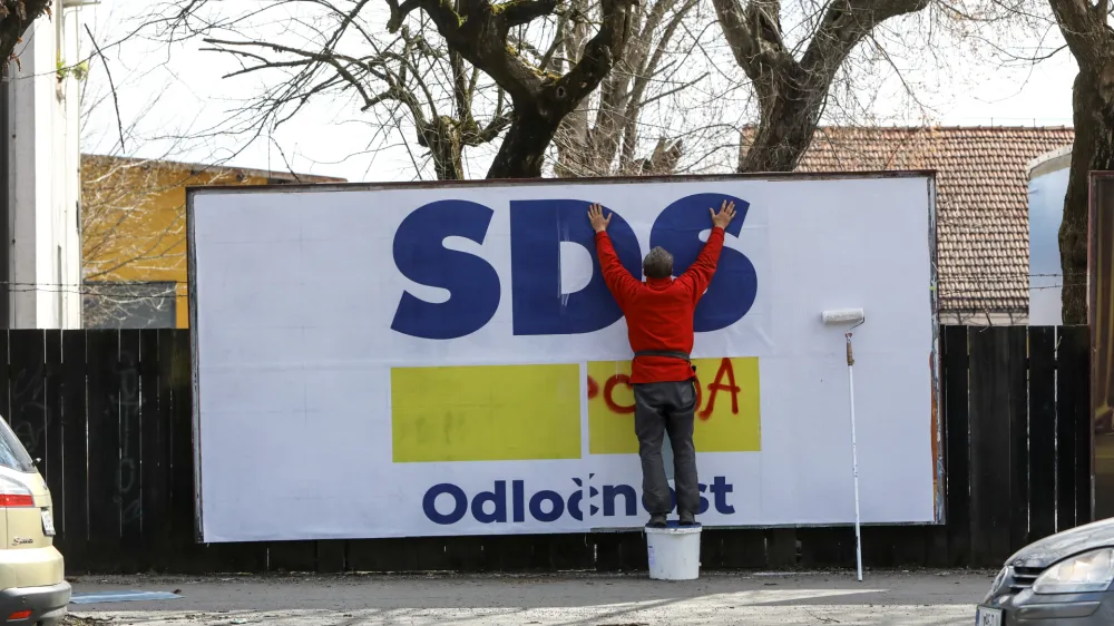  jumbo plakat stranke SDS - 08.02.2022 - Parlamentarne volitve 2022 - Volitve devetega sklica Državnega zbora Republike Slovenije - predvolilni plakati - //FOTO: Luka Cjuha
