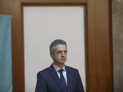 predsednik vlade dr. Robert Golob- 16.10.2023 &ndash; Ministrstvo za zdravje - primopredajo poslov med dr. Robertom Golobom, ki je začasno opravljal funkcijo ministra za zdravje, in novo ministrico za zdravje dr. Valentino Prevolnik Rupel, //FOTO: Luka Cjuha