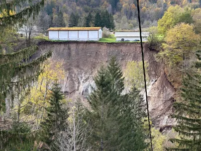 Plaz pod voja&scaron;nico Bo&scaron;tjana Kekca v Bohinjski Beli