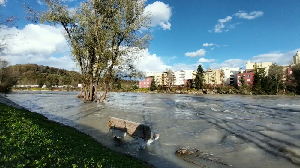 Plaža Sava za kopališčem Laguna, poplave, novembra 2023. F Vesna Levičnik