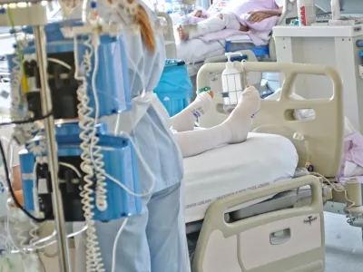 Slovensko zdravstvo se, kot je razvidno tudi iz zadnje primerjave kakovosti oskrbe v državah OECD, ni razvijalo enakomerno. Fotografija je simbolična.
 