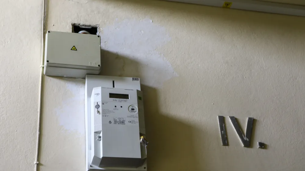 Omrežnina bo po novem obračunana na podlagi različnih postavk, ki sovpadajo s časovnimi obdobji dneva, stro&scaron;ek za uporabo omrežja v posameznem bloku pa bo odvisen od obremenjenosti omrežja in tudi odjemalčeve uporabe v preteklem obdobju.
&nbsp;