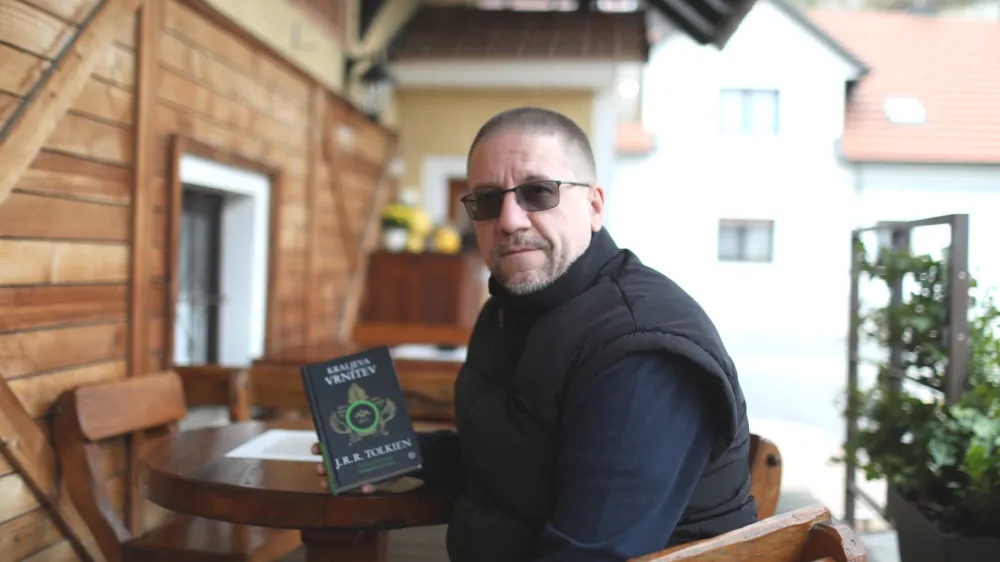 Sergej Hvala, prevajalec fantazijske književnosti&nbsp;