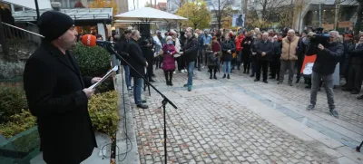 Maribor - protest novinarjev in zaposlenih na Večeru, s katerim bodo izrazili nasprotovanje selitvi medijske hiše v prostore mariborskega župana Saše Arsenoviča; Večer - novinarji - Matija Stepišnik - - Avtor: Sašo Bizjak