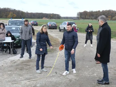 Z ogledom kraja kaznivega dejanja nadaljevanje sojenja Kristjanu Slodnjaku za očitke o pomoči pri umoru moškega iz Kidričevega Mostje 7 ogled kaznivega dejanja, sojenje na terenu. l glavna obravnava na kraju umora - Avtor: Igor Napast  - Maribor - Avtor: Igor Napast