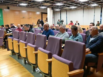 Tridesetčlanski občinski svet v Kr&scaron;kem bo o proračunskih odlokih odločal predvidoma 21. decembra. F Mestna občina Kr&scaron;ko