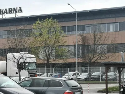 Cinkarna Celje, poslovna stavba