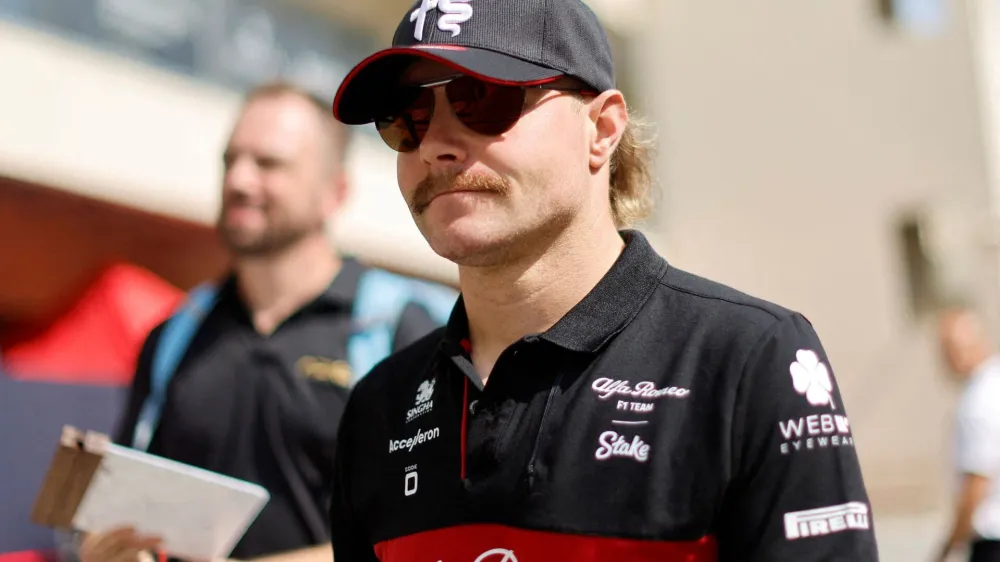 FILE PHOTO: Formula One F1 - Abu Dhabi Grand Prix - Yas Marina Circuit, Abu Dhabi, United Arab Emirates - November 24, 2023 Alfa Romeo's Valtteri Bottas arrives ahead of practice REUTERS/Hamad I Mohammed/File Photo