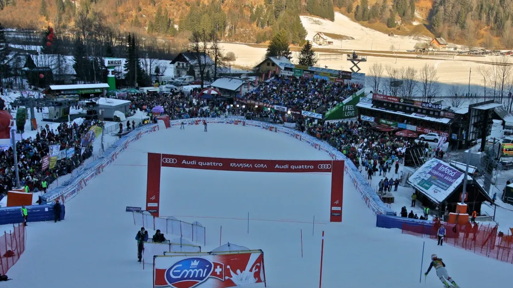 cilj - <br><br><br>- 48. pokal Zlata lisica 2012 - Svetovni pokal v alpskem smučanju - Kranjska Gora <br><br> <br><br> <br><br>//FOTO: Luka Cjuha