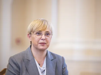 Ljubljana, predsedniska palaca.<br>Predsednica republike Natasa Pirc Musar je v skladu s tretjim odstavkom 23. clena novele zakona o RTV Slovenija opravila javni zreb o trajanju mandatov clanov Sveta RTV Slovenija.