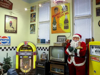 Retro božični bazar je v Pegleznu odprt do 23. decembra. 