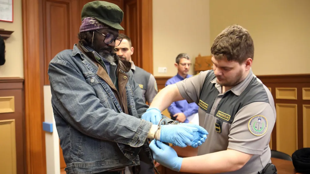 Coco Faragala Filip- 14.04.2023 - sojenje Eritrejcu Cocu Filipu Faragali zaradi poskusa uboja - //FOTO: Tomaž Skale