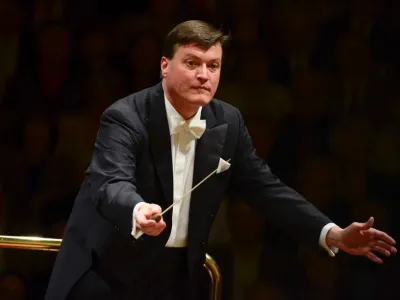 ﻿Novoletni koncert z Dunaja, dirigent Christian Thielemann, posnetek iz Zlate dvorane Musikvereina