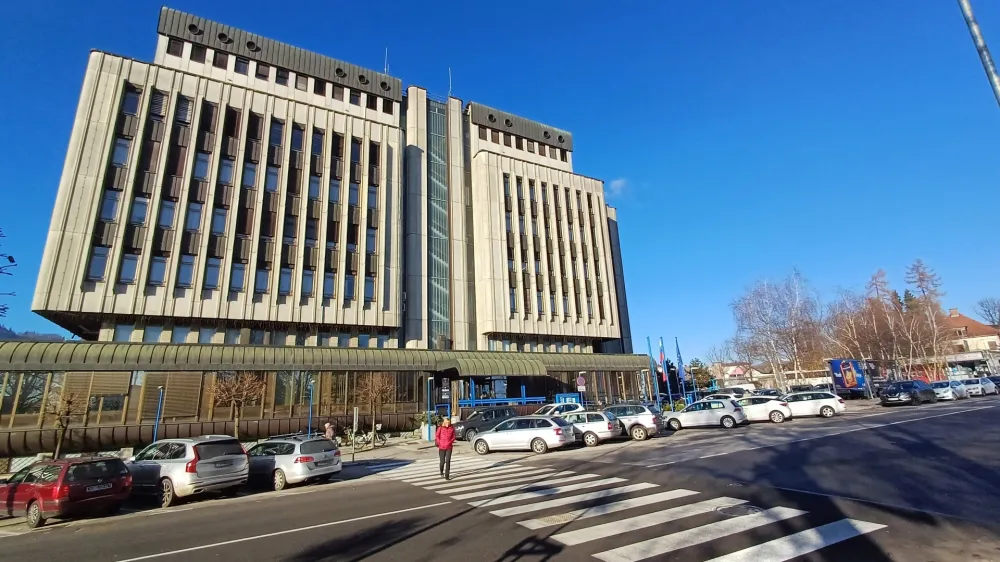 Na podlagi ugotovitev nadzora je PU Kranj takoj začela preiskavo z vsemi razpoložljivimi viri.