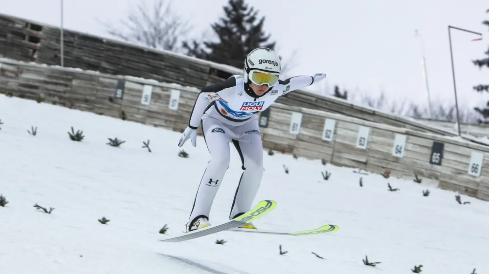 - Ema Klinec.- Tekma mešanih ekip na srednji skakalnici.- 25.02.2023 - 43. Svetovno prvenstvo v nordijskem smučanju PLANICA 2023 - največji športni dogodek v zgodovini Slovenije, //FOTO: Bojan Velikonja