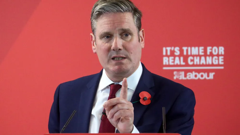 ﻿Shadow Brexit Secretary Keir Starmer speaks during a Labour Party general election campaign meeting in Harlow, Britain November 5, 2019. REUTERS/Hannah McKay - RC126DEB8960