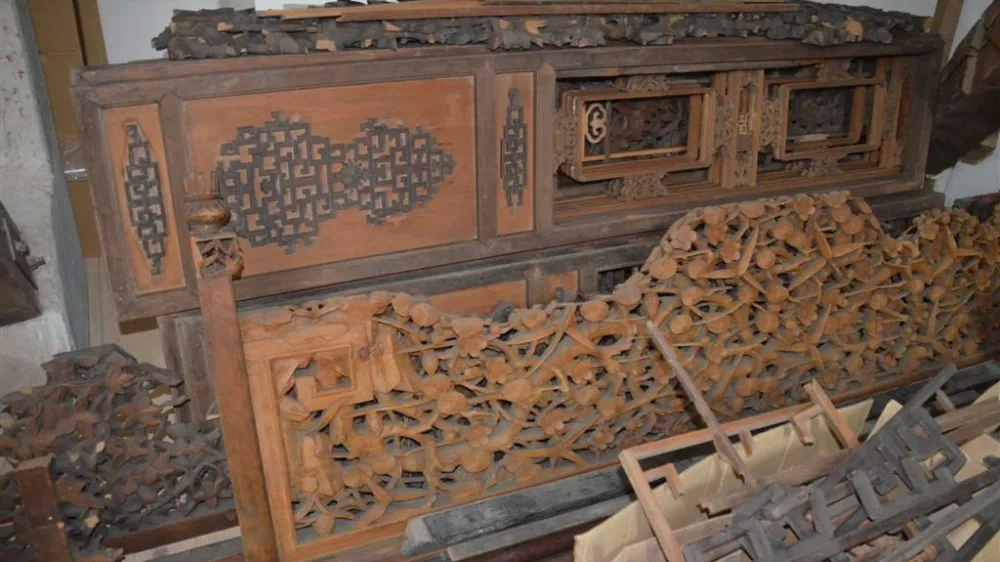 Skuškova kitajska zbirka, restavriranje makete hiše, SEM