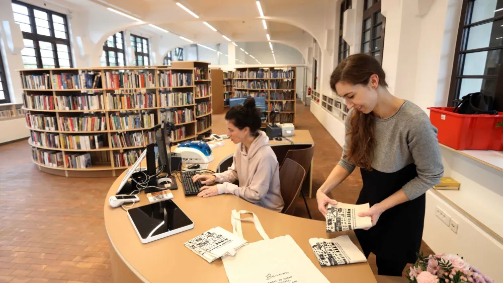 Knjižnica Rog iz mreže Mestne knjižnice Ljubljana (Mol) <br><br>- 26.10.2023 - otvoritev - Javni zavod Center Rog, kreativno in družabno sredi&scaron;če, Trubarjeva 72, <br><br>//FOTO: Tomaž Skale<br>