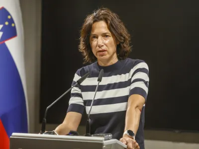  Vesna Bergant Rakočević, višja sodnica - podpredsednica Višjega sodišča- 06.07.2023 - izjava ministrice za javno upravo Sanje Ajanović Hovnik ter predsednice Državnega zbora mag. Urške Klakočar Zupančič na temo plačnega dogovora s sodno vejo oblasti. //FOTO: Luka Cjuha