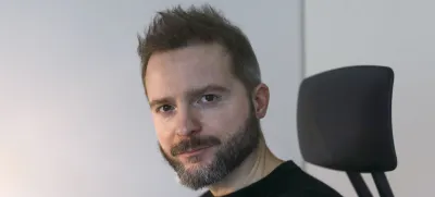 - 29.11.2023 – Tomato Košir, grafični oblikovalec - mednarodno uveljavljen oblikovalec vizualnih komunikacij,<br><br> <br><br>//FOTO: Luka Cjuha