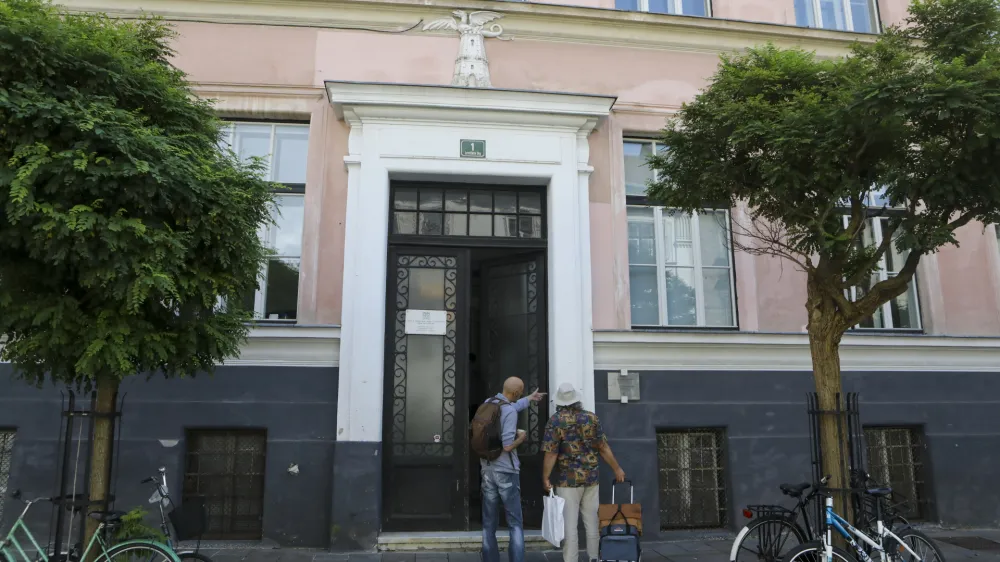 Za 65 otrok s posebnimi potrebami je Mestna občina Ljubljana organizirala posebne linijske prevoze, ki jih bo opravljal Ljubljanski potni&scaron;ki promet s podizvajalcem.