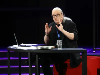 Marcel Štefančič- 09.05.2022 – Oddaja Studio City v Slovenskem mladinskem gledališču - Dan zmage z Marcelom - nekdanjega voditelja oddaje Studio City na RTV Marcela Štefančiča ter njegove goste in kolumniste je gostil oder Slovenskega mladinskega gledališča.  //FOTO: Luka Cjuha