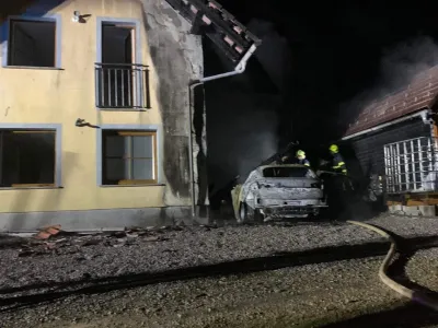 Zagorela stavba v Mirni Peči.