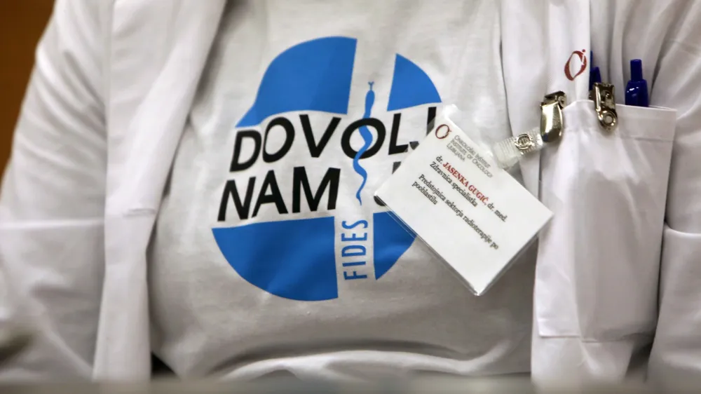 - 15.01.2024 - stavka Sindikata zdravnikov in zobozdravnikov Slovenije – protest zaradi neuresničenih zavez vlade iz že sklenjenih sporazumov - zbor zaposlenih na Onkološkem inštitutu Ljubljana//FOTO: Tomaž Skale