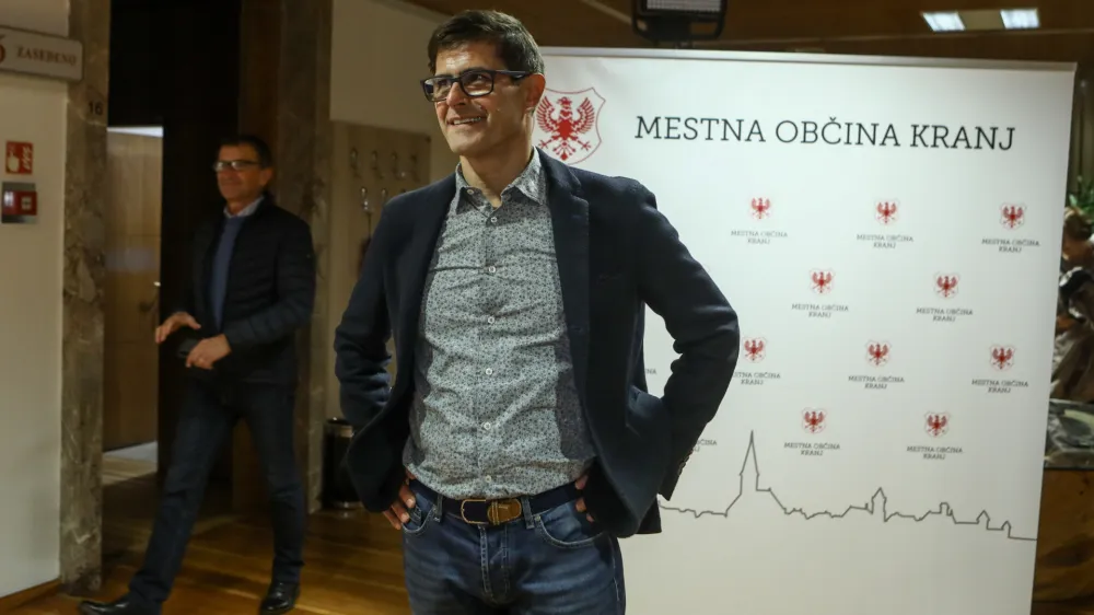 Matjaž Rakovec, aktualni župan Kranja in ponovni kandidat za župana Mestne občine Kranj - 20.11.2022 - Lokalne volitve 2022 v Kranju - redne volitve župana in članov občinskega sveta - //FOTO: Luka Cjuha