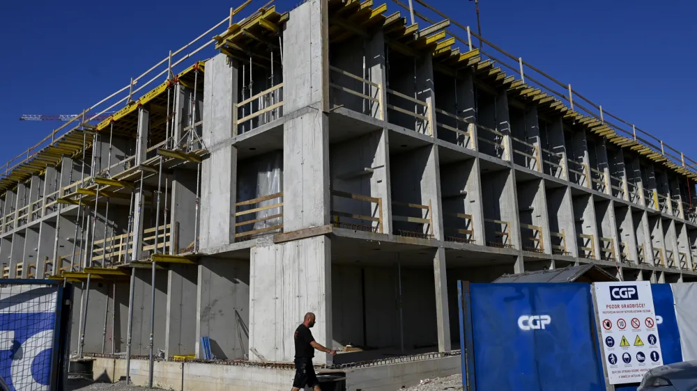 Zapor Dobrunje- 07.09.2023 – odlagališče odpadkov pri zaporu v Dobrunjah.  //FOTO: Nik Erik Neubauer