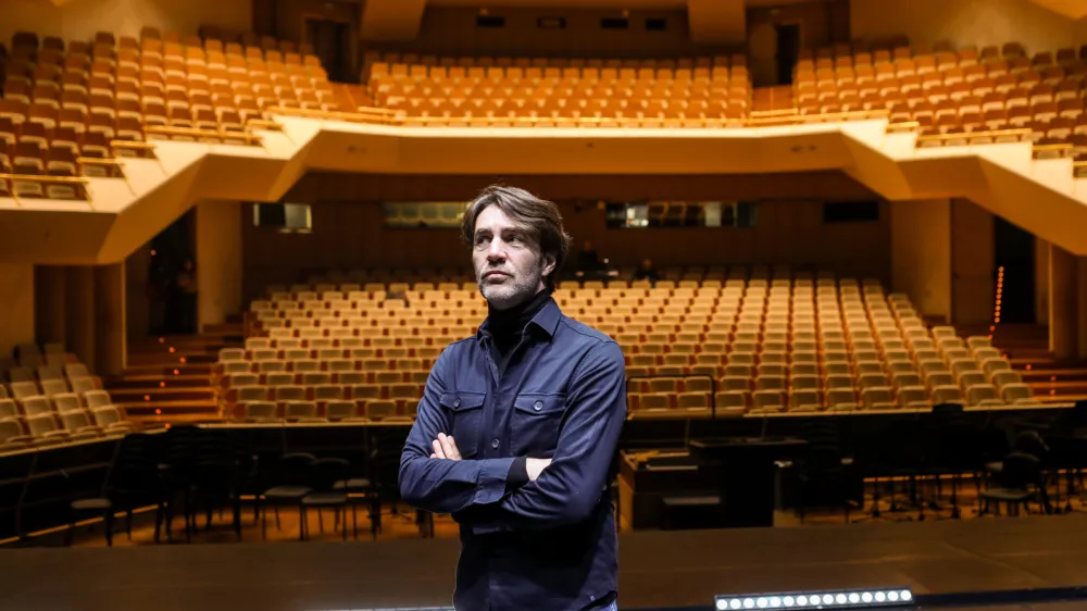24.01.2024. - Edward Clug, slovenski koreograf in umetniški direktor Baleta Slovenskega narodnega gledališča v Mariboru.//FOTO: Bojan Velikonja