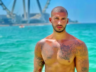 S svojimi mi&scaron;icami in &scaron;tevilnimi tatuji so Andreasa Koundourakisa na&scaron;li tudi modni agenti. F Instagram