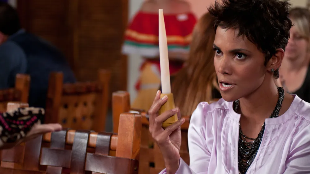 M 017-TD Halle Berry stars in in Relativity MediaŐs Movie 43. © 2011 Movie Productions, LLC All Rights Reserved. Photo Credit:Darren Michaels