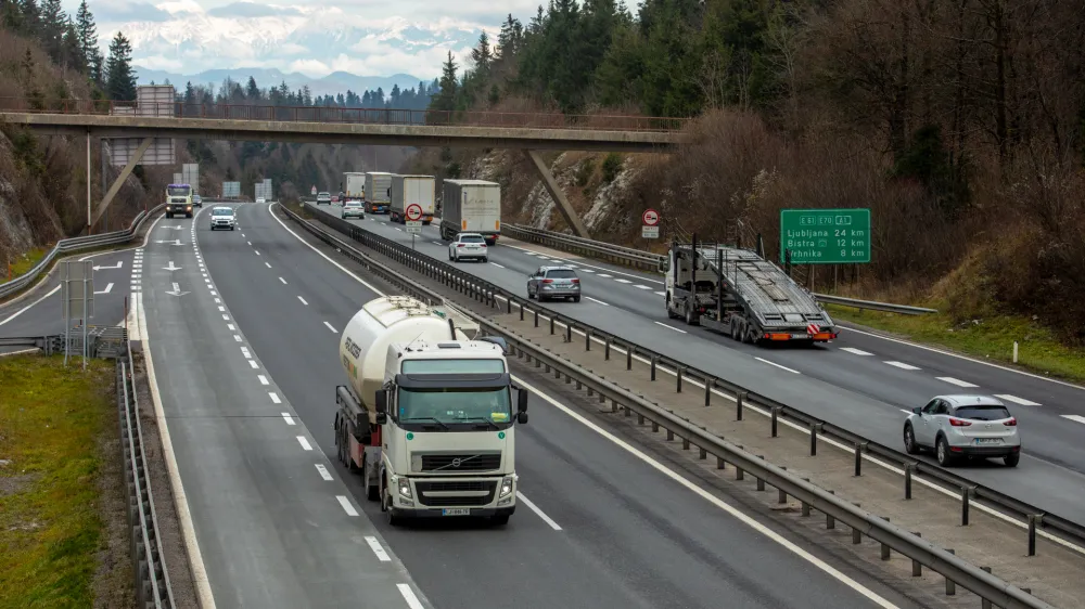 - primorska avtocesta - avtocestni odsek Vrhnika – Postojna - 07.12.2022 - 50. obletnica prvega avtocestnega odseka Vrhnika–Postojna v Sloveniji in tudi v takratni Jugoslaviji - gradnja se je začela 22. maja 19, uradno odprtje je bilo 29.decembra 1972 //FOTO: Luka Cjuha