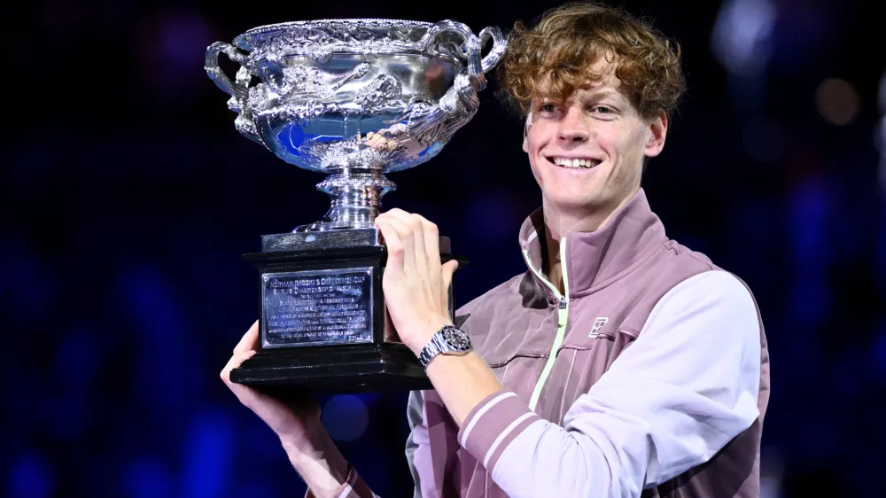 Jannik Sinner je po prvi zmagi na turnirjih za grand slam žarel od sreče. 