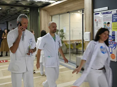  - 09.01.2024 – opozorilna stavka zdravnikov in zobozdravnikov - zdravniki in zobozdravniki zaradi neuresničenih zavez vlade iz že sklenjenih sporazumov opozorilno stavkali. protest //FOTO: Nik Erik Neubauer 