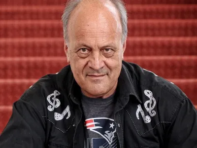 Režiser Jakov Sedlar bi snemal film z zvezdniki. F facebook